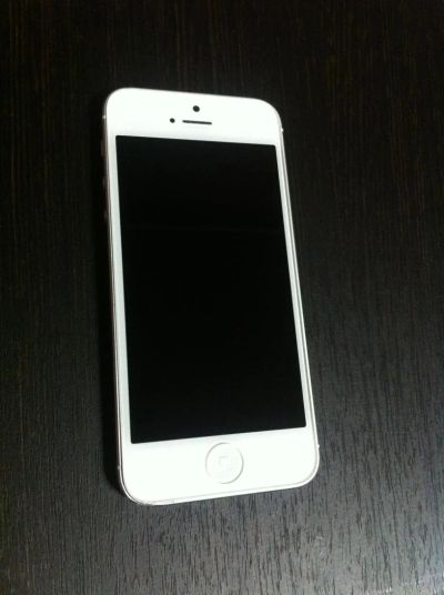 Лот: 6429458. Фото: 1. Apple iPhone 5 16Gb White A1429. Смартфоны