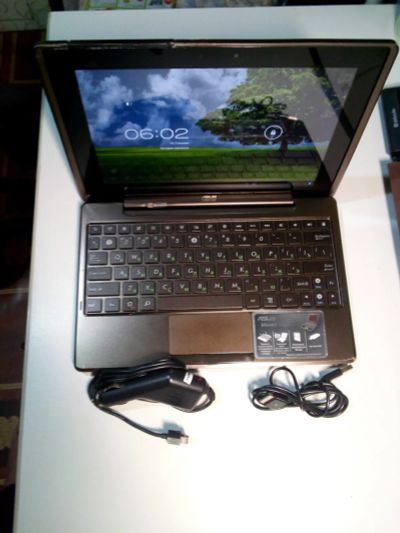 Лот: 16803909. Фото: 1. Планшет с док. станцией Asus TF... Планшеты