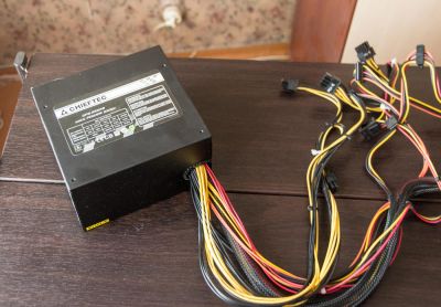 Лот: 4727001. Фото: 1. Блок питания Chiftec GPS 550A8. Корпуса, блоки питания