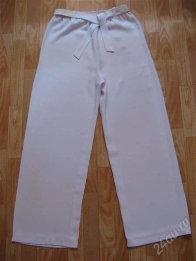 Лот: 1847870. Фото: 1. Брюки летние белые. новые Сезонное... Брюки, шорты