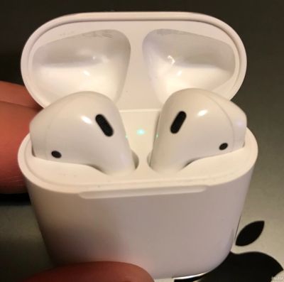 Лот: 15103140. Фото: 1. Apple AirPods 2 новые. Наушники, гарнитуры