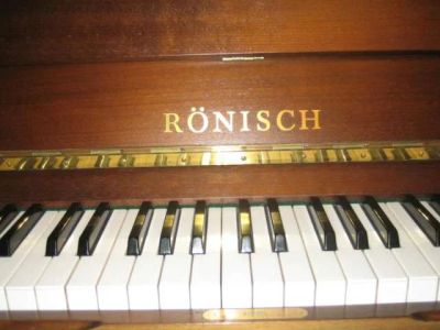 Лот: 3210059. Фото: 1. Пианино Ronisch. Клавишные