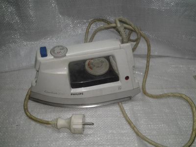 Лот: 6709813. Фото: 1. Утюг PHILIps Komfort 200 ,бу... Утюги, парогенераторы, отпариватели