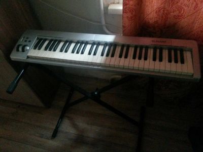 Лот: 11483295. Фото: 1. M-Audio Keystation 61ES + стойка. MIDI-оборудование