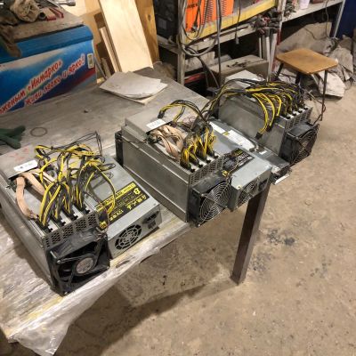 Лот: 21078790. Фото: 1. 3 астика для майнинга ASIC antminer... Майнинг фермы, товары для майнинга