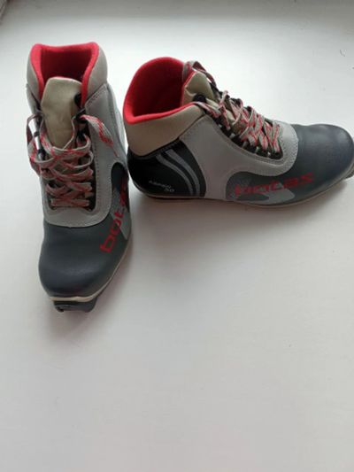 Лот: 19817502. Фото: 1. Ботинки для беговых лыж 42eu sns. Ботинки