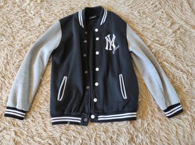 Лот: 17589127. Фото: 1. Бомбер New York Yankees черно-серый. Свитеры, толстовки, худи