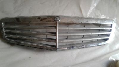 Лот: 9746066. Фото: 1. Mercedes решетка радиатора W204. Кузов