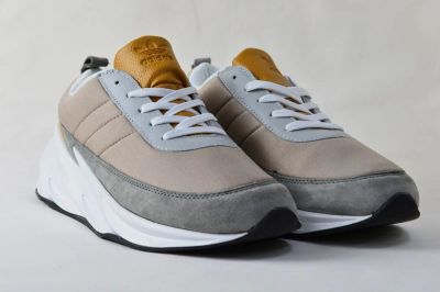 Лот: 16852026. Фото: 1. Кроссовки мужские Adidas Sharks... Кеды, кроссовки, слипоны