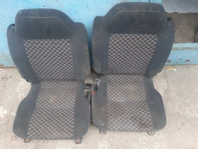 Лот: 20402118. Фото: 1. Задние сидееия от Suzuki Escudo... Салон