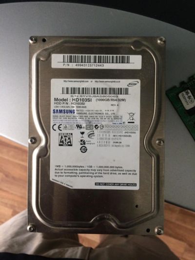 Лот: 9189250. Фото: 1. Hdd 1tb Срочно!. Жёсткие диски (HDD)