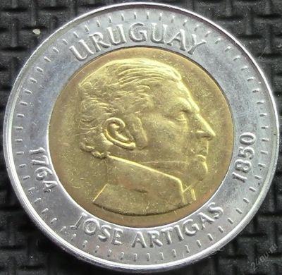 Лот: 6245715. Фото: 1. Уругвай 10 песо 2000г = Хосе Артега. Америка