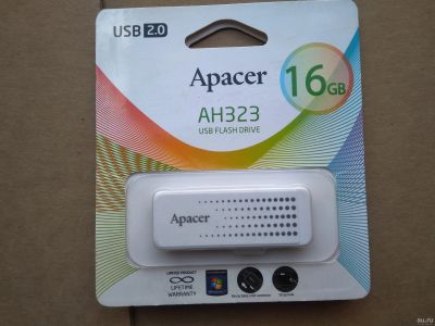 Лот: 13850611. Фото: 1. флешка на 16 Гб Apacer AH323 белая. USB-флеш карты