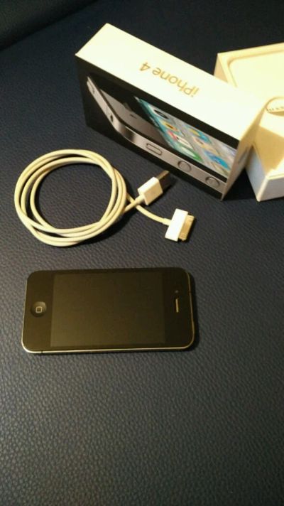 Лот: 6790231. Фото: 1. Iphone 4, 16 gb. Смартфоны