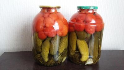 Лот: 7029053. Фото: 1. Ассорти маринованное (огурцы и... Домашние заготовки