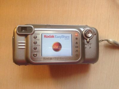 Лот: 6117034. Фото: 1. Цифровой фотоаппарат Kodak EasyShare... Цифровые компактные