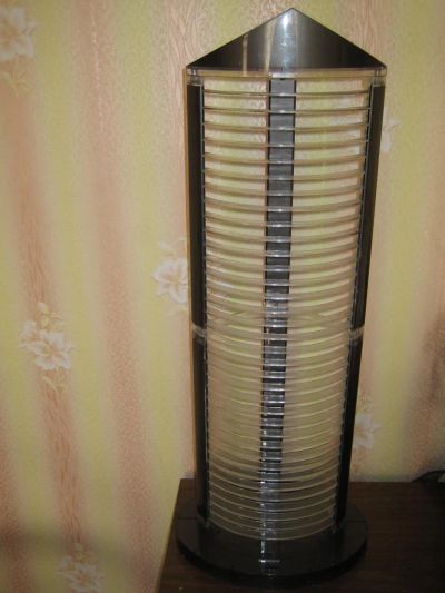 Лот: 4875177. Фото: 1. продам подставку под DVD диски. Другое (предметы интерьера)