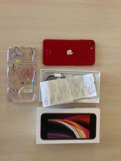 Лот: 21173071. Фото: 1. Смартфон se 2020. Смартфоны