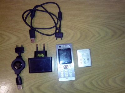 Лот: 9224084. Фото: 1. Sony Ericsson W880i. Кнопочные мобильные телефоны