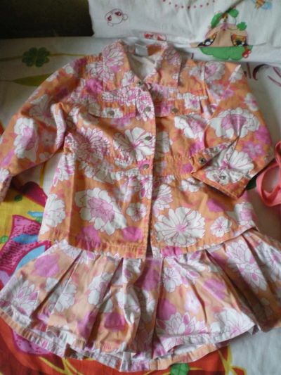 Лот: 3488033. Фото: 1. детский костюм (юбка_пиджак) 5-7лет. Костюмы, пиджаки, комбинезоны