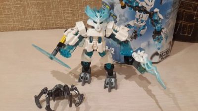 Лот: 7342447. Фото: 1. Игрушка LEGO Биониклы Страж Льда. Конструкторы