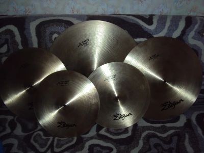 Лот: 5971433. Фото: 1. Распродажа комплекта тарелок Zildjian... Ударные