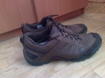 Лот: 3773742. Фото: 1. Кроссовки Adidas Traxion (кожа... Кеды, кроссовки, слипоны