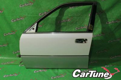 Лот: 10597852. Фото: 1. дверь FL toyota crown majesta... Кузов
