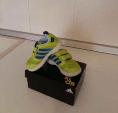 Лот: 11108723. Фото: 1. Кроссовки Adidas. Кеды, кроссовки