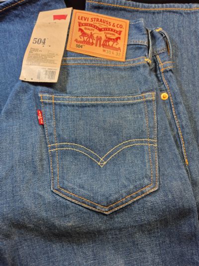 Лот: 10003249. Фото: 1. Мужские прямые джинсы Levis 504... Брюки, джинсы, шорты