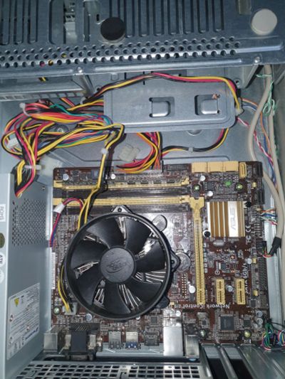 Лот: 18579287. Фото: 1. Материнская плата Asus b85m-g... Материнские платы