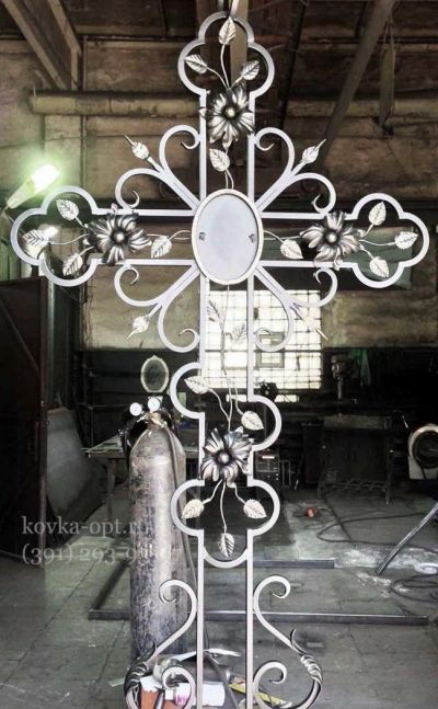 Лот: 9024856. Фото: 1. Крест кованый. Ритуальные товары