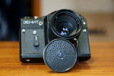Лот: 4686480. Фото: 1. зенит с Индустар-61 Л/З 50 mm... Плёночные зеркальные