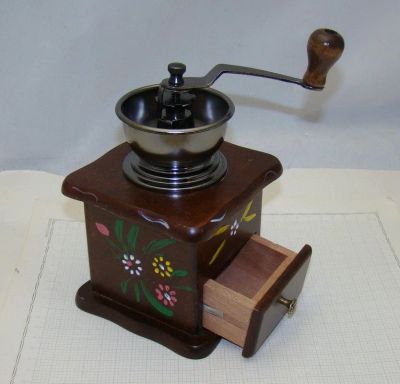 Лот: 13764544. Фото: 1. Кофемолка механическая (X804). Другое (антиквариат)