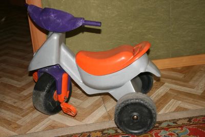 Лот: 10532436. Фото: 1. Толокар или велосипед для малышей... Машины и техника