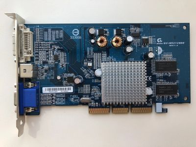 Лот: 23059547. Фото: 1. AGP 128Mb GigaByte GeForce FX5200... Видеокарты