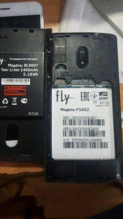 Лот: 11859186. Фото: 1. Fly Fs402. Дисплеи, дисплейные модули, тачскрины