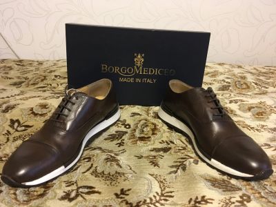 Лот: 12157666. Фото: 1. Кожаные кроссовки Borgo Mediceo... Кеды, кроссовки, слипоны