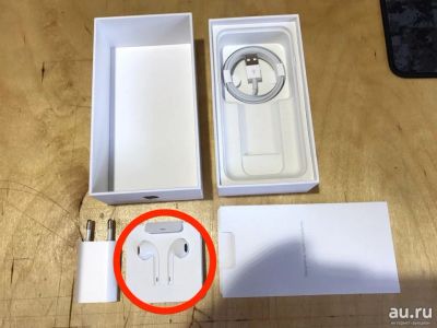 Лот: 9612065. Фото: 1. Наушинки/гарнитура EarPods Lightning... Красноярск