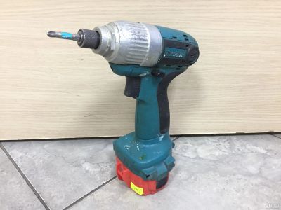 Лот: 13772956. Фото: 1. Гайковерт аккумуляторный Makita... Электроинструмент