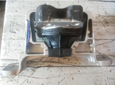 Лот: 16520552. Фото: 1. Опора двигателя Ford. Двигатель и элементы двигателя