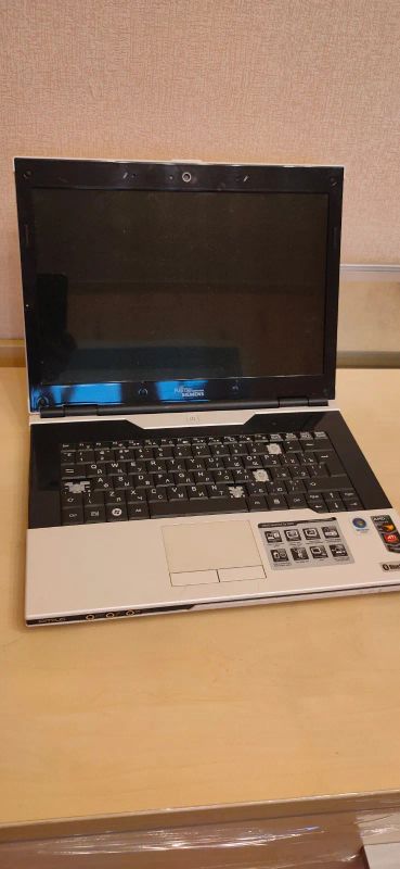 Лот: 19489008. Фото: 1. Ноутбук Fujitsu Siemens Amilo... Ноутбуки