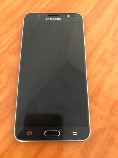 Лот: 15292832. Фото: 1. Мобильный телефон Samsung J 7... Смартфоны