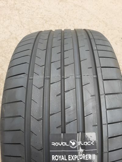 Лот: 24698352. Фото: 1. 255/35 R19 Royal Black Royal Explorer... Шины