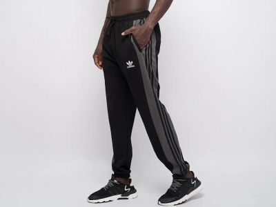 Лот: 24978332. Фото: 1. Брюки спортивные Adidas. Брюки, джинсы, шорты