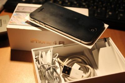 Лот: 3616621. Фото: 1. Apple Iphone 4s 16, как новый. Смартфоны