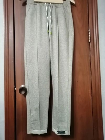 Лот: 25024999. Фото: 1. Продам брюки. Брюки, шорты