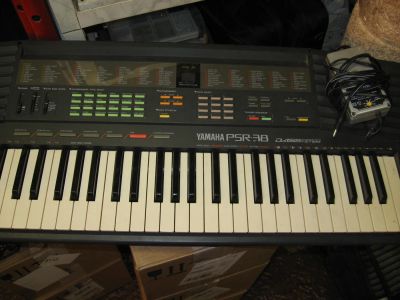 Лот: 4072739. Фото: 1. Синтезатор Yamaha PSR-38. Клавишные