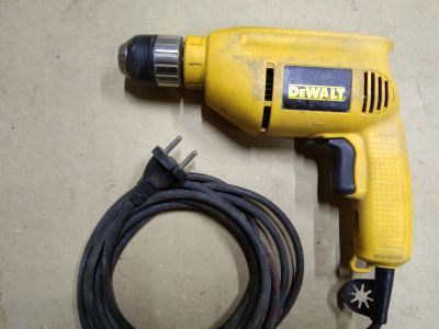 Лот: 24692801. Фото: 1. Дрель-шуруповерт DeWalt DW173C-QS. Электроинструмент