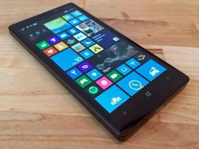Лот: 7922803. Фото: 1. Nokia Lumia 930 + 2 чехла. Смартфоны